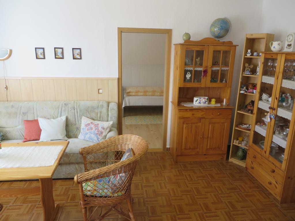 Zahn Apartment
